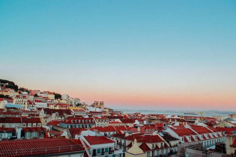 Lisbon Unplugged: Hidden Gems and Must-See Attractions!