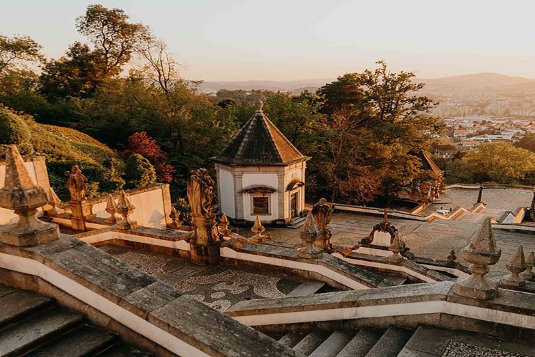 Top 10 Must-Do Experiences in Braga: Immerse Yourself in the Charm of this Portuguese Gem